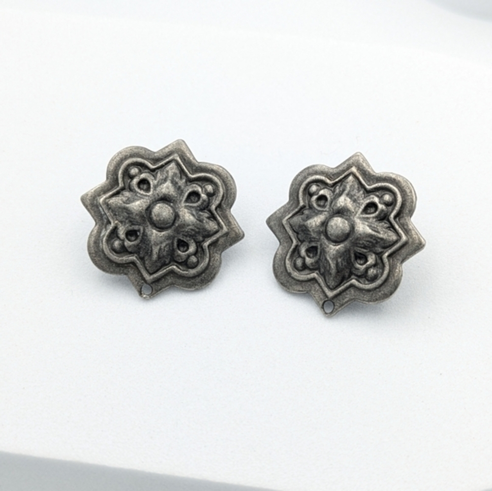 Vintage pewter or pewter tone geometric stud earrings